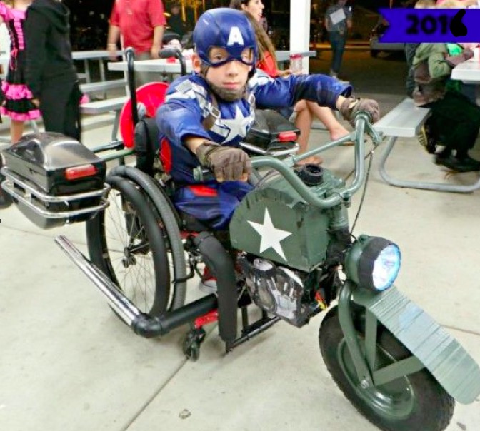 Dieser Vater verwandelt den Rollstuhl seines Kindes, um ihn glücklich zu machen
